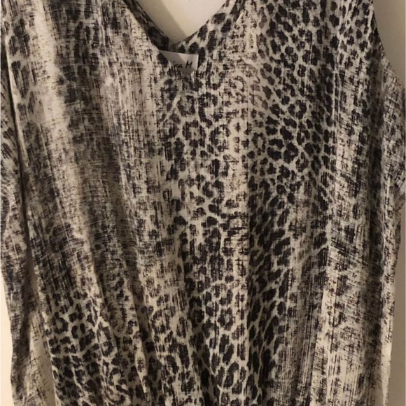 Size XL Veronica M leopard print talk top. - Picture 2 of 4